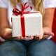 Что лучше подарить мужчине и как нужно выбирать впечатляющие подарки