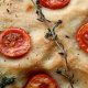 Итальянская фокачча – достойная альтернатива приевшейся пицце