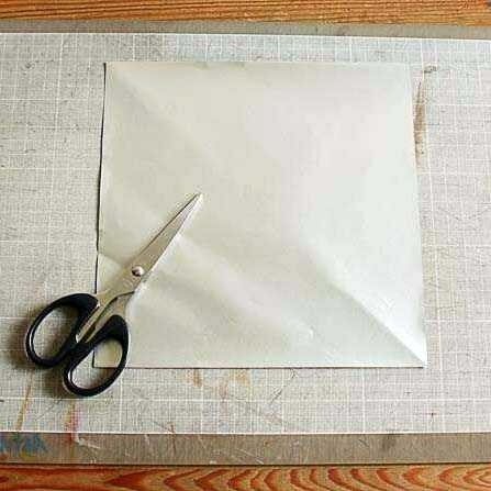 Квадратный лист бумаги 